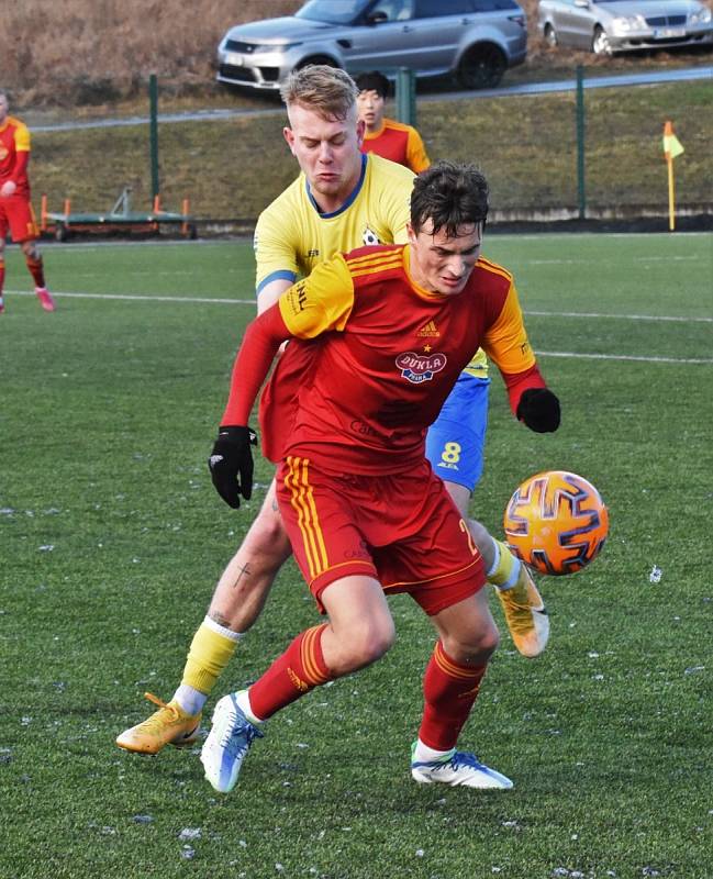 Přípravný fotbal: FC Písek - Dukla Praha 0:4 (0:1).