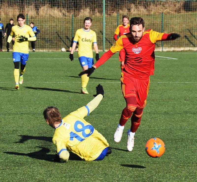 Přípravný fotbal: FC Písek - Dukla Praha 0:4 (0:1).