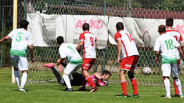 Fotbalová I.A třída: Semice - Roudné 2:3 (0:0).