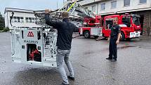 Nový automobilový žebřík píseckých hasičů je nejmodernější na trhu.