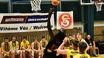 Český pohár basketbalistů: Sokol Sršni Písek - ERA Basketbal Nymburk 67:109.