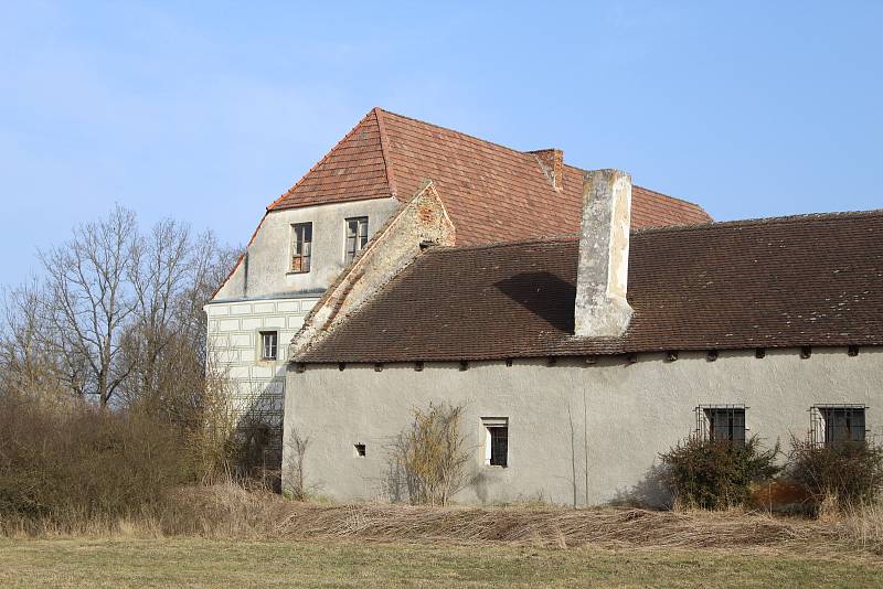 Tvrz Klokočín na Písecku.