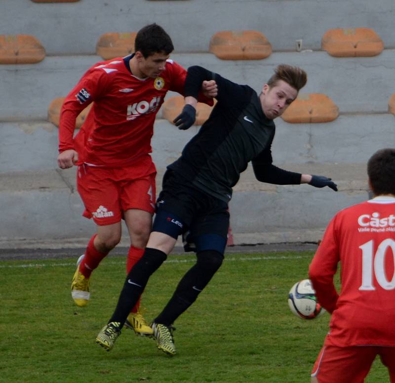 BÉČKO PÍSKU PORAZILO OLEŠNÍK. Ve vloženém kole krajského přeboru Písečtí doma svého soupeře přehráli v poměru 2:1.