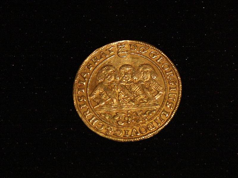 Výstava zlatých mincí v Prácheňském muzeu - dukát Lehnicko - Volovsko - Břežského knížectví, ražený v roce 1659 v mincovně v Břehu.
