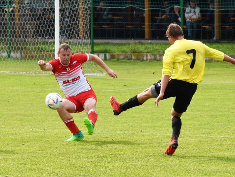 Fotbalový KP: Semice - Prachatice 4:0 (1:0).