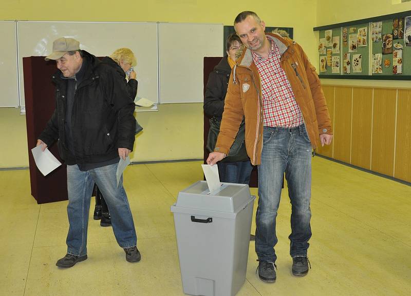 Prezidentské volby v okrsku č. 17 v Písku.