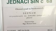 K alternativnímu trestu přistoupil strakonický soudce Roman Šustr v případě obžalovaného Petra D. Udělil mu 50 hodin obecně prospěšných prací.