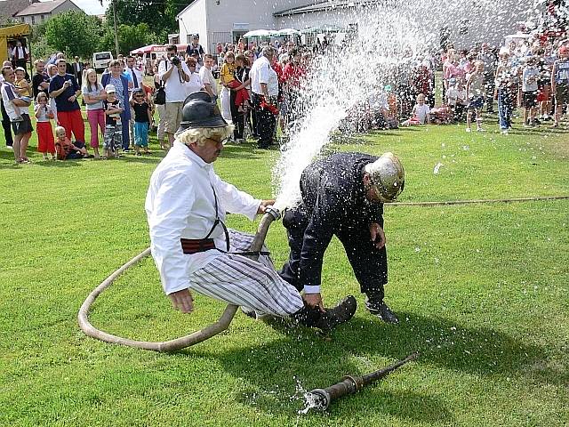 Z hasičských oslav v Putimi.