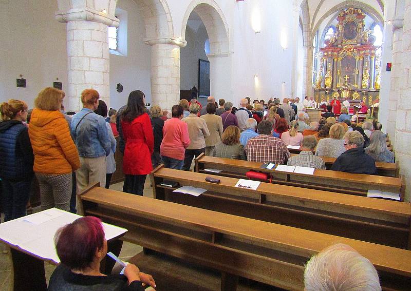 Slavnostní představení svatého hřebu v Milevsku v úterý 13. září a svatá liturgie s uctěním relikvie.