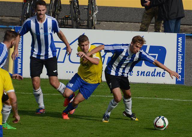 PÍSEK PORAZIL DOMA DOMAŽLICE 3:2. Všechny branky padly až po přestávce, Písečtí dokázali trestat individuální chyby soupeře.