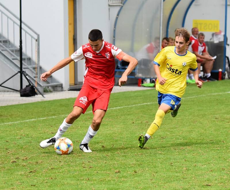 Česká liga dorostu U17: FC Písek - FK Pardubice B 0:3 (0:1).