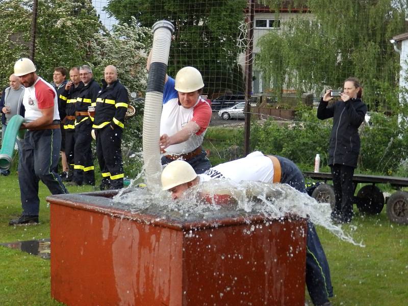 Hasičská soutěž v Oslově.