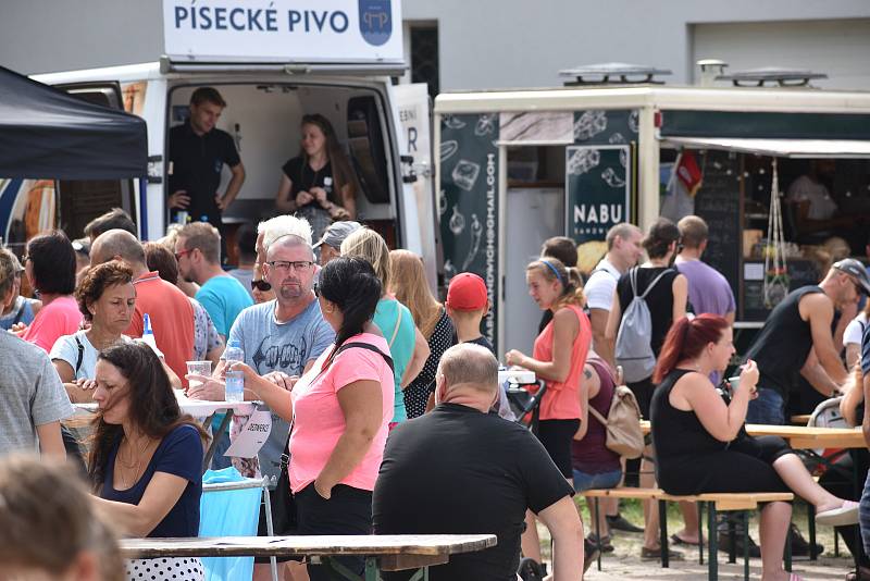 Street Food Market v Písku.