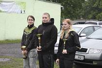 Na snímku uprostřed je juniorská vítězka Slezského poháru ve Frýdku Místku Kateřina Marková (Casting sport Písek), vlevo druhá Jitka Pausarová (Jihlava) a vpravo třetí v pořadí Zuzana Plachá (Ostrava). 
