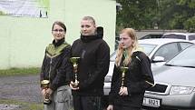 Na snímku uprostřed je juniorská vítězka Slezského poháru ve Frýdku Místku Kateřina Marková (Casting sport Písek), vlevo druhá Jitka Pausarová (Jihlava) a vpravo třetí v pořadí Zuzana Plachá (Ostrava). 