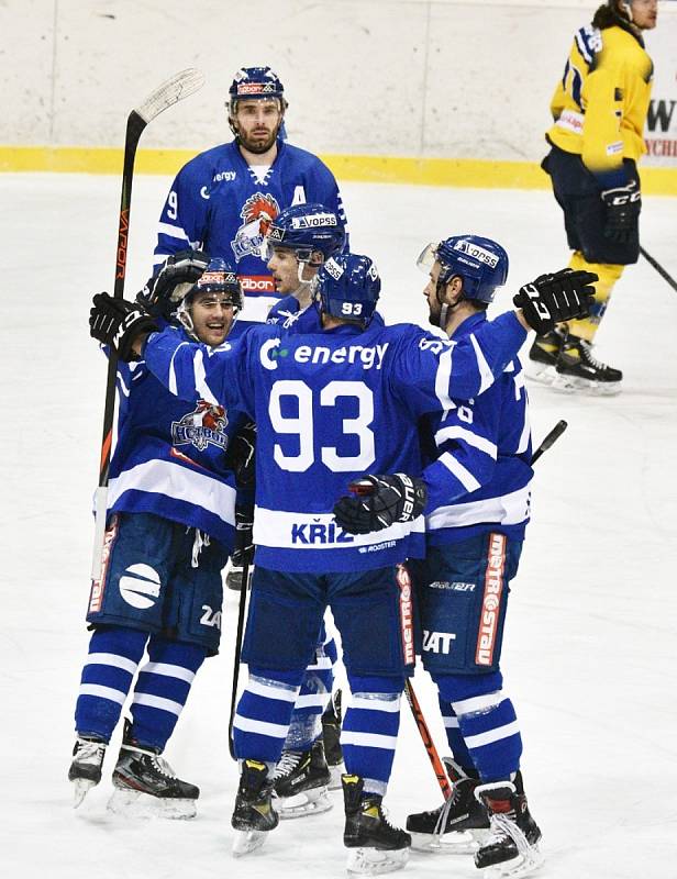 II. liga ledního hokeje: IHC Písek - HC Tábor 1:13.