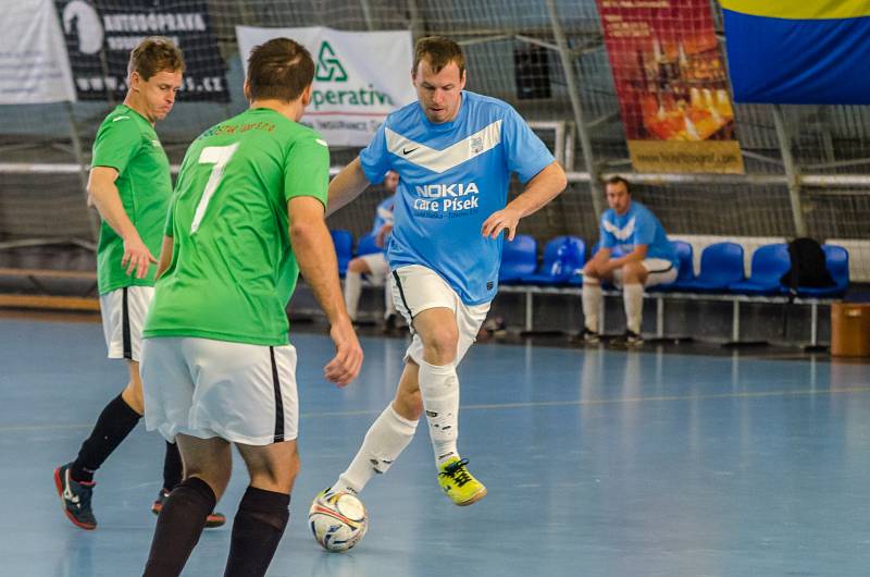 Poslední čtyři týmy bojují o okresní futsalové finále.