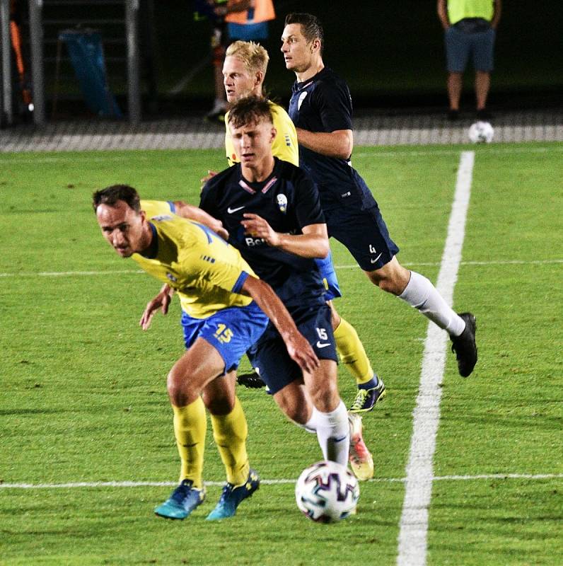 Fortuna ČFL: FC Písek - SK Benešov 4:1 (0:1).