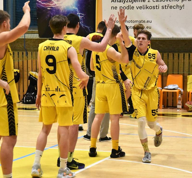 Basketbalová I. liga mužů: Sršni Photomate Písek - Lokomotiva Plzeň 112:86.