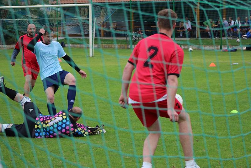 Okresní kolo Zaměstnanecké ligy Deníku v malém fotbale v Semicích.