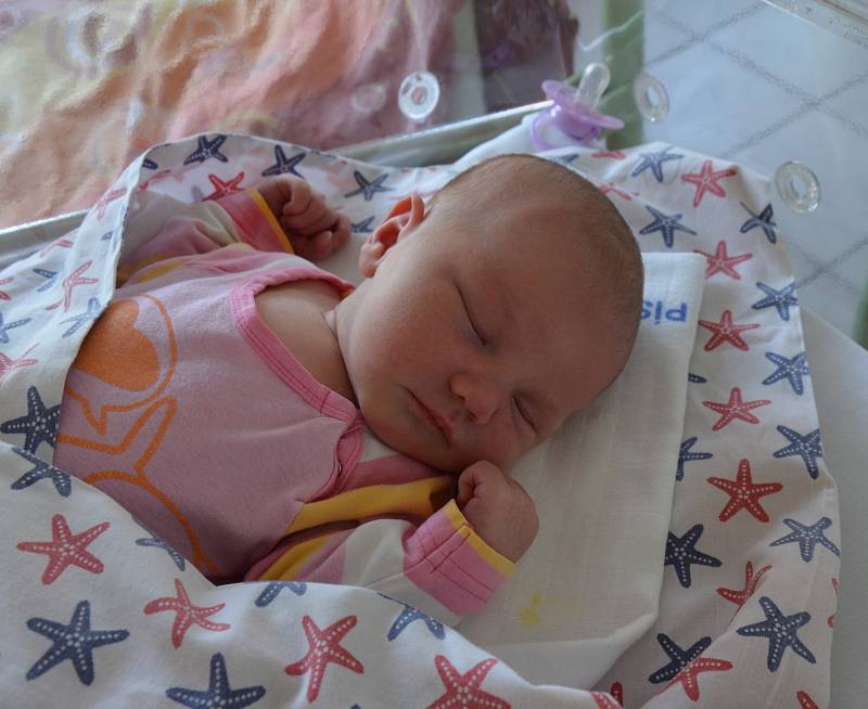 Karolína Růžičková z Bechyně. Prvorozená dcera Jany Jerhotové a Davida Růžičky se narodila 23. 7. 2019 ve 23.32 hodin. Při narození vážila 3750 g a měřila 52 cm.