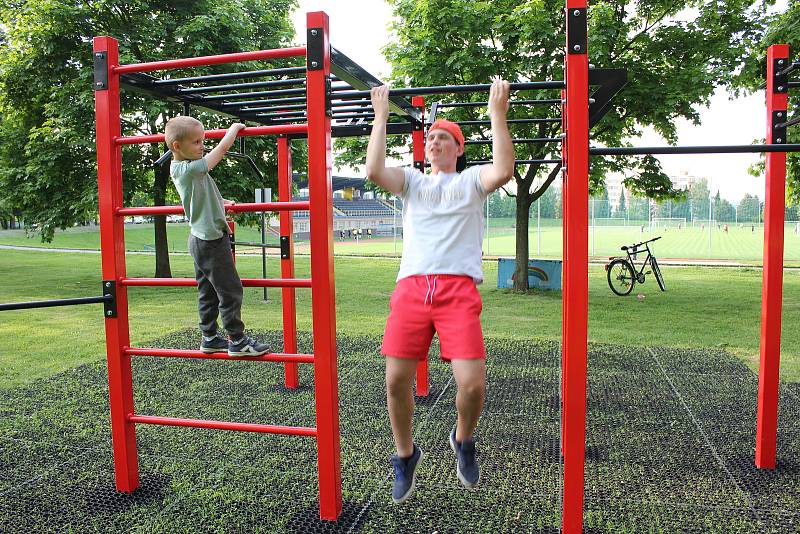 Nové workoutové hřiště v Milevsku.