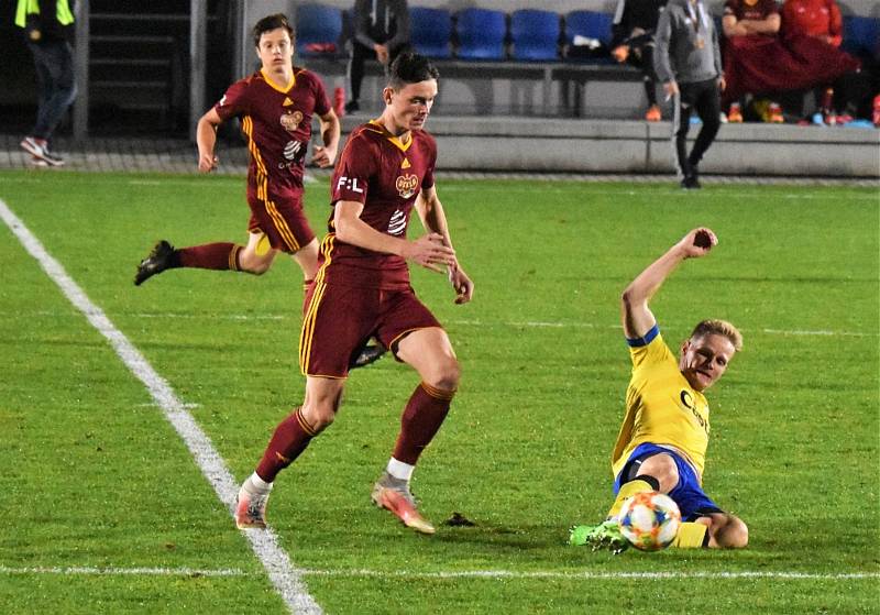 11. kolo ČFL: FC Písek - Dukla Praha B 3:1 (0:1).