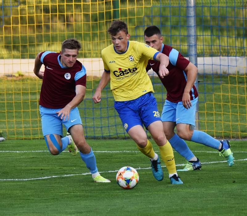 Fotbalová ČFL: FC Písek - SK Rakovník 8:0 (4:0).