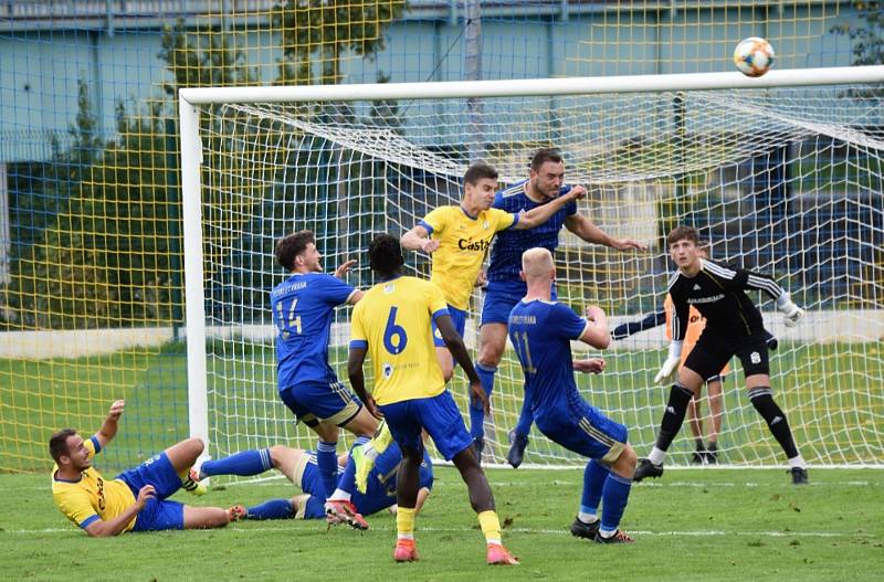 Fotbalsté Písku v minulém kole ČFL porazili Motorlet 1:0 (na snímku), tentokrát padli v Králově Dvoře 2:3.