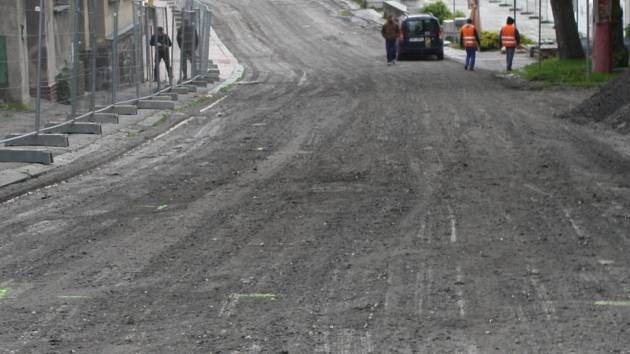 Práce zahrnují úsek od ulice 5. května po křižovatku s Úzkou ulicí.