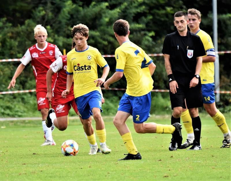 Česká liga dorostu U17: FC Písek - FK Pardubice B 0:3 (0:1).