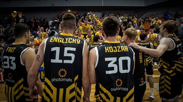 Písečtí basketbalisté si po výhře v Plzni zajistili postup do osmifinále Českého poháru.