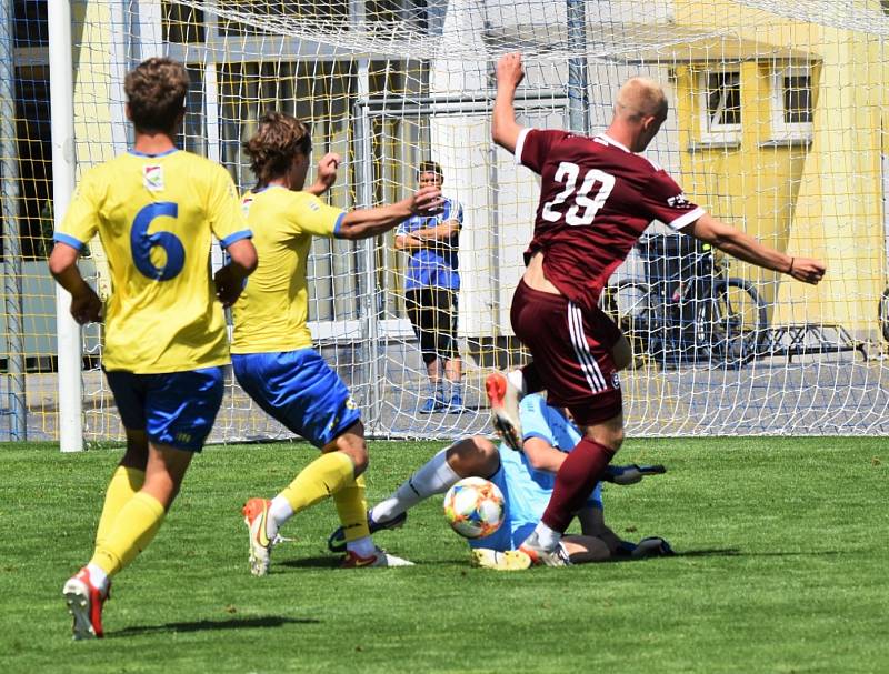 Fotbalová příprava: FC Písek - Sparta Praha B 1:3 (1:2).