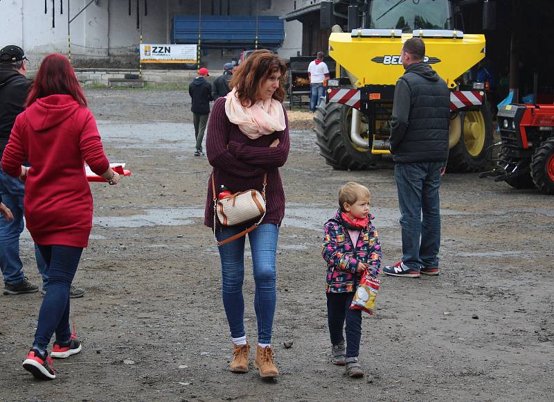 Den zemědělce a venkova na Školním statku v Dobešicích.