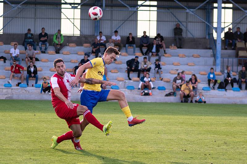 FC Písek - FC Slavia Karlovy Vary 3:0 (3:0).