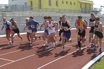 Náš snímek je ze startu mužů na 1000 metrů, který se běžel v rámci atletických závodů Písecký kilometr v Písku. Vítězství vybojoval Josef Krygar ze Sokola České Budějovice.