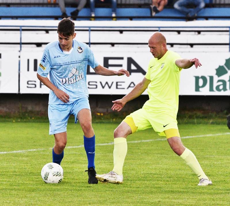 Fotbalový krajský přebor: Protivín - Osek 1:3.