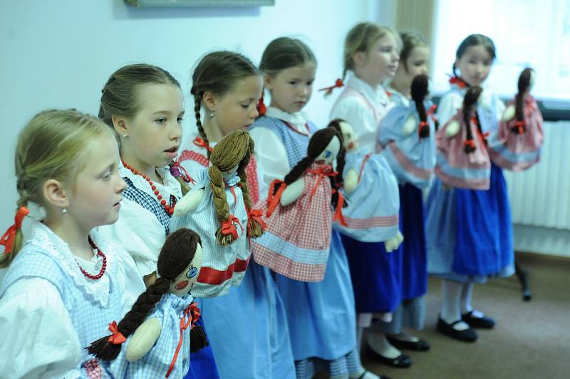 Setkání jihočeských dětských folklorních souborů v Milevsku.