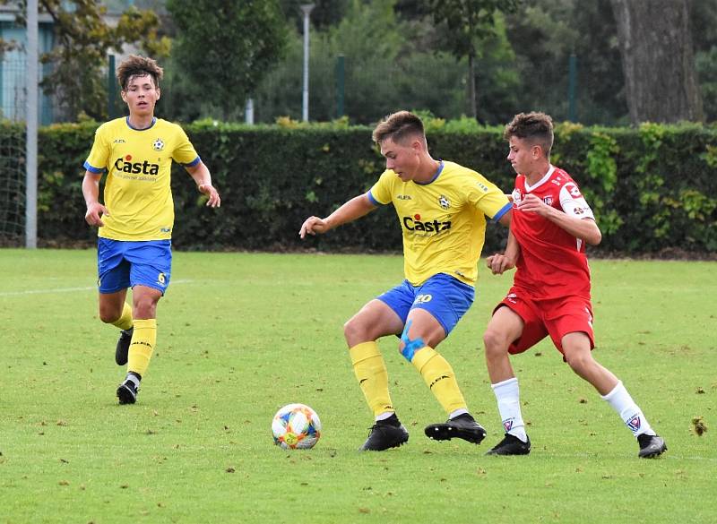 Česká liga dorostu U17: FC Písek - FK Pardubice B 0:3 (0:1).