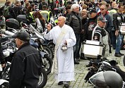 V pořadí 13. ročník Setkání motorkářů v Milevsku se uskutečnil v sobotu 7. května. Nechyběla tradiční modlitba v Kostele sv. Bartoloměje a žehnání mašinám na náměstí E. Beneše i společná vyjížďka na Zvíkov.