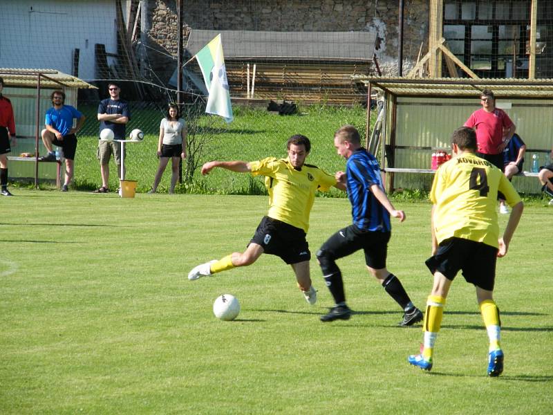 V posledním utkání letošní sezony okresního fotbalového přeboru zvítězil Oslov nad Kovářovem 3:2.
