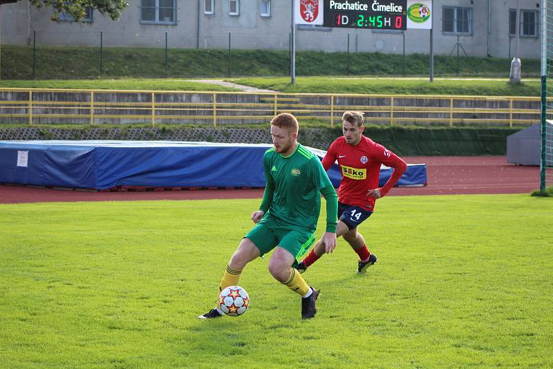 Čimelice doma uhrály s Prachaticemi remízu 2:2. Snímek je z podzimního vzájemného duelu v Prachaticích, který domácí vyhráli 4:0.