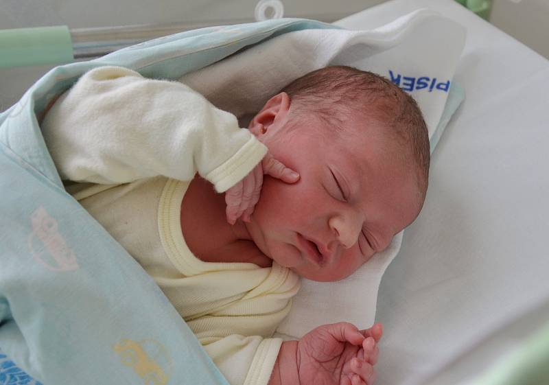 Šimon Toman z Vlachovo Březí. Prvorozený chlapeček se mamince narodil 16. 6. 2022 v 5.00 hodin. Při narození vážil 3400 g a měřil 49 cm.