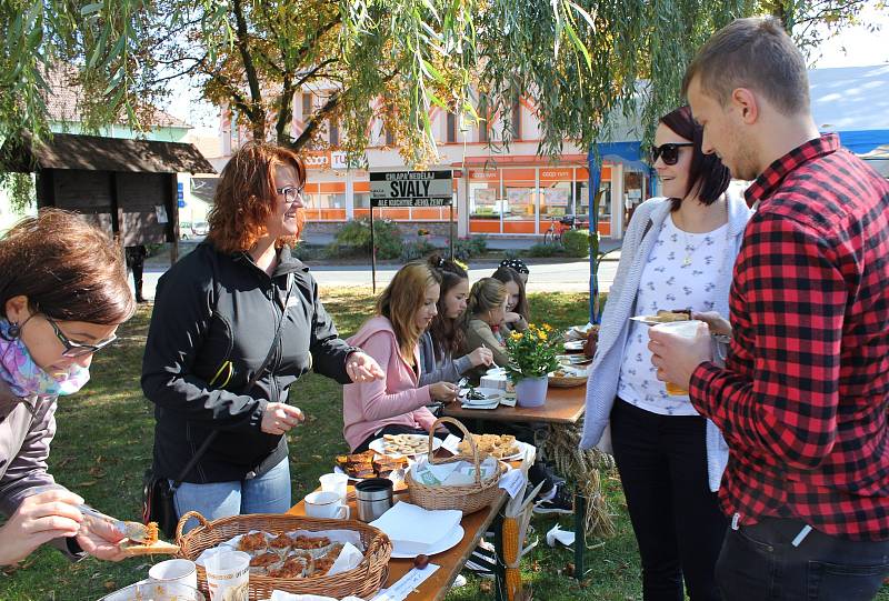 Sousedské setkání neboli Jídlobraní v Kovářově.