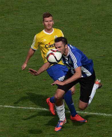 PÍSEK PORAZIL DOMA DOMAŽLICE 3:2. Všechny branky padly až po přestávce, Písečtí dokázali trestat individuální chyby soupeře.