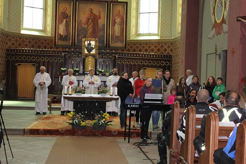 Desáté setkání motorkářů s požehnáním na cestu v Milevsku.