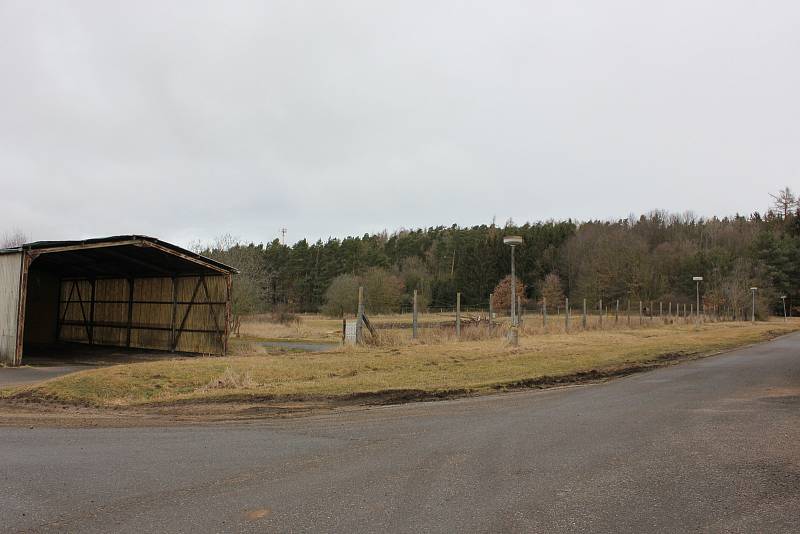 Vepřín v Letech. Odvozem posledních kusů končí provoz vepřína.