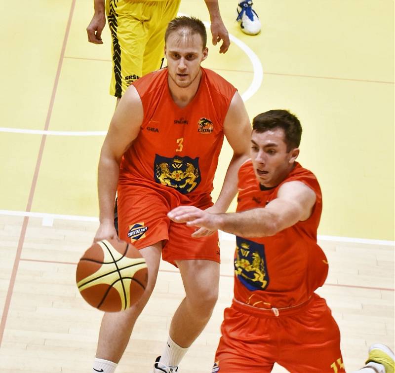 Basketbalová 1. liga: Sršni Photomate Písek – GBA Lions Jindřichův Hradec 81:84 (22:19, 48:31, 61:63).