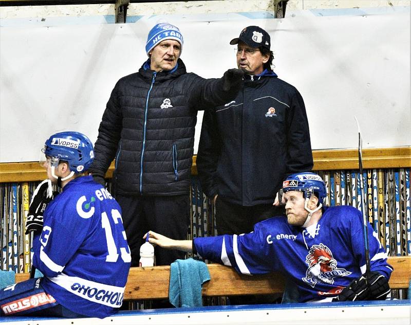 II. liga ledního hokeje: IHC Písek - HC Tábor 1:13.