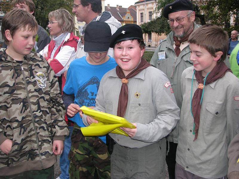 Skauti v Písku připravili k 28. říjnu městskou hru, vyhodnocení se konalo při pietním aktu.